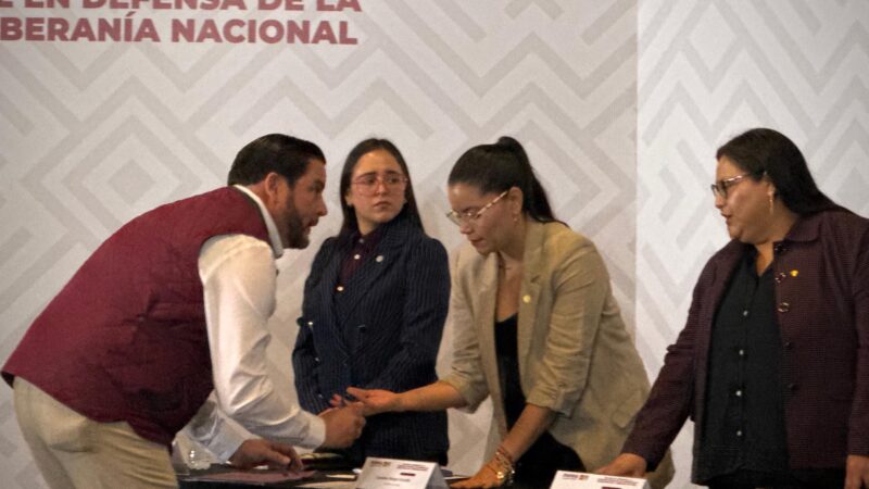 Ismael Burgueño se registra en proceso interno de Morena BC