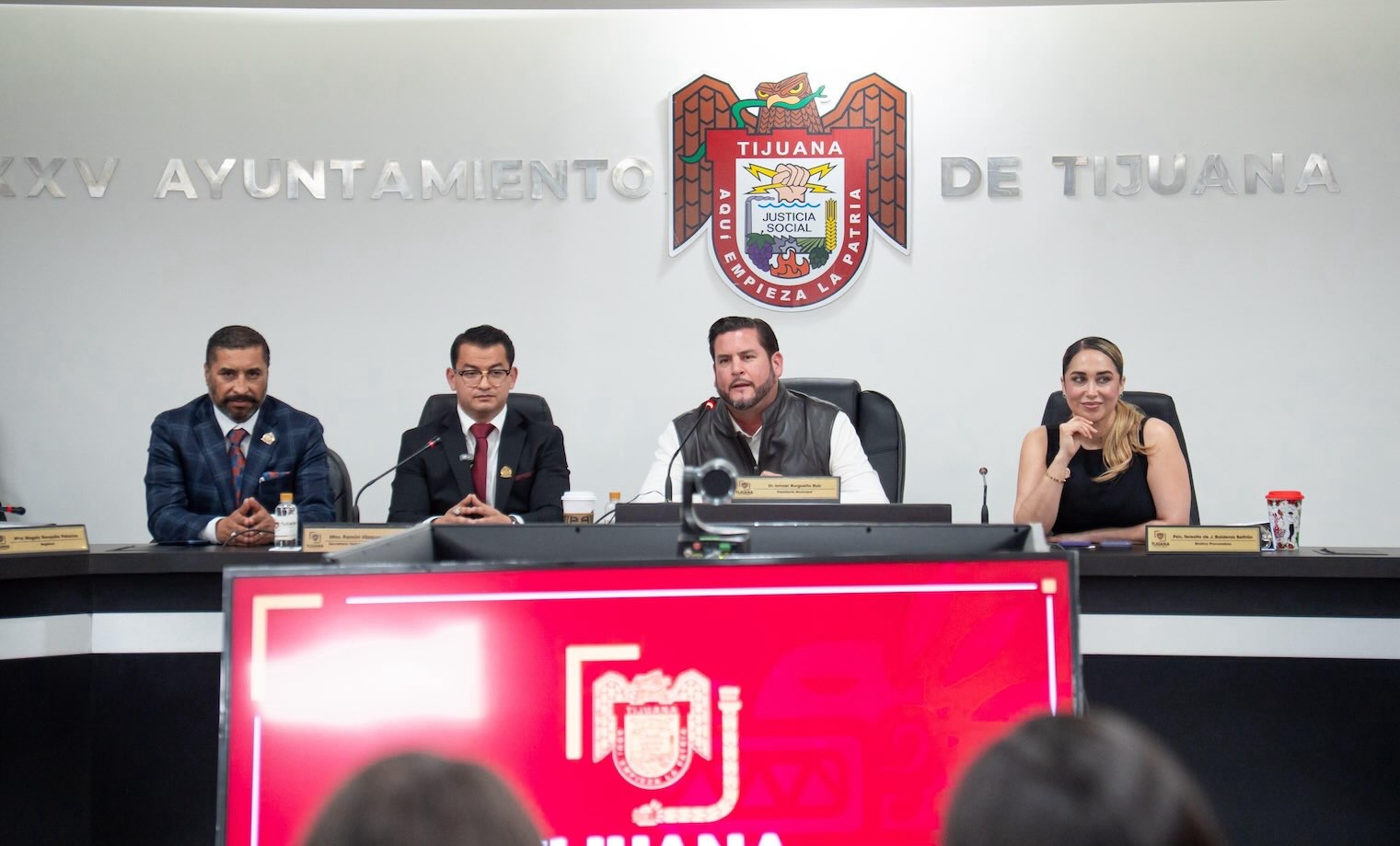 Cabildo aprueba licencia de Ismael Burgueño; Abdiel Gutiérrez asume alcaldía