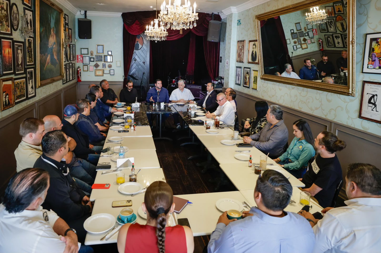 Empresarios y Morena dialogan sobre economía y seguridad en Tijuana