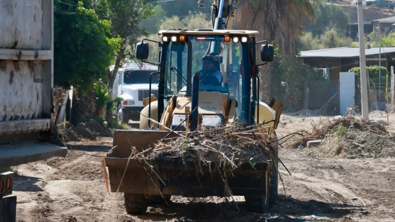 Retiran más de 66 toneladas de basura y escombro en tres delegaciones de Tijuana
