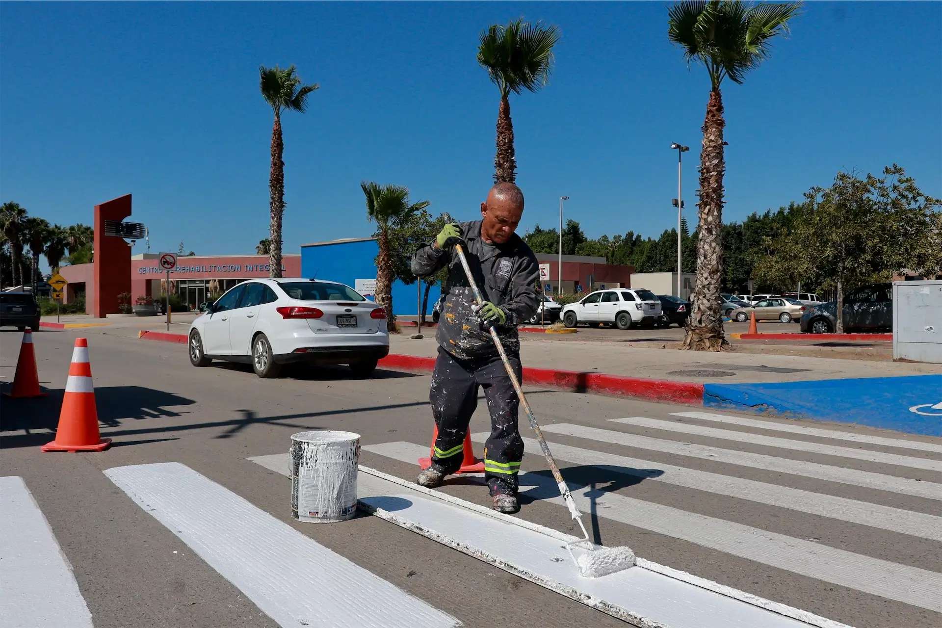 Renuevan señalización y cruces peatonales en la Tercera Etapa del Río Tijuana