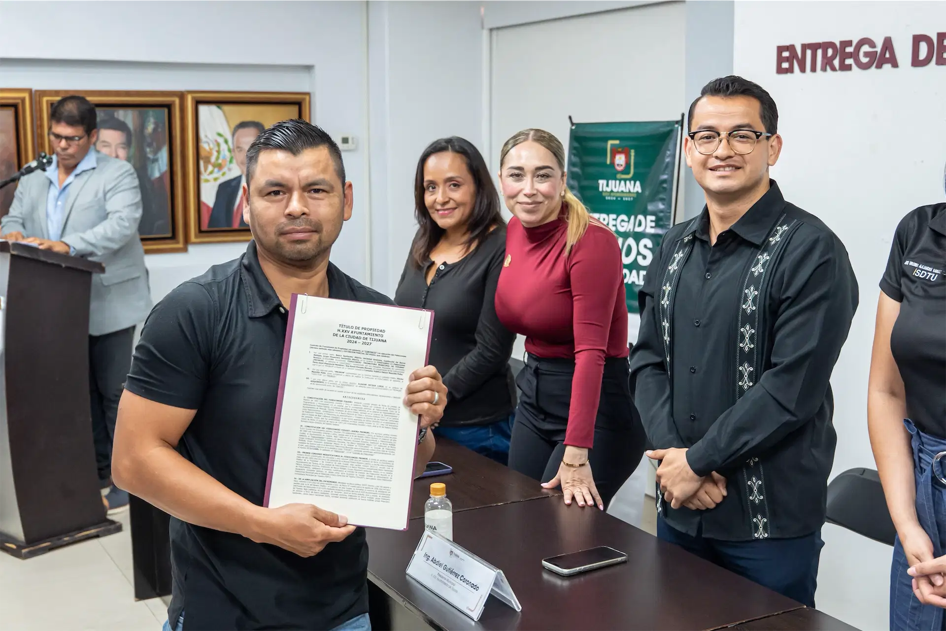 35 familias de Tijuana aseguran legalmente el patrimonio de su hogar
