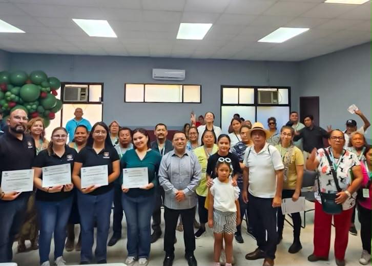 Capacita XXV Ayuntamiento de Tijuana en Lengua de Señas Mexicana a Comisarios Sociales Honorarios