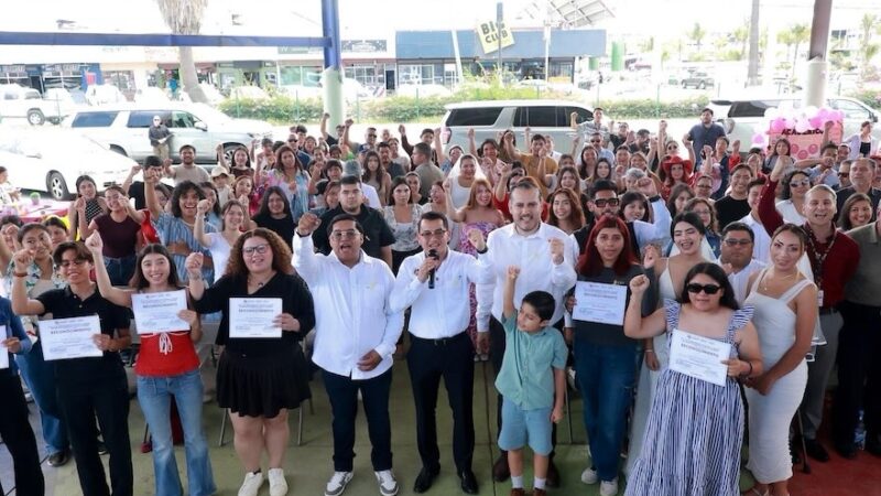 Cerca de 200 jóvenes concluyen talleres gratuitos de capacitación del IMJUV en Tijuana