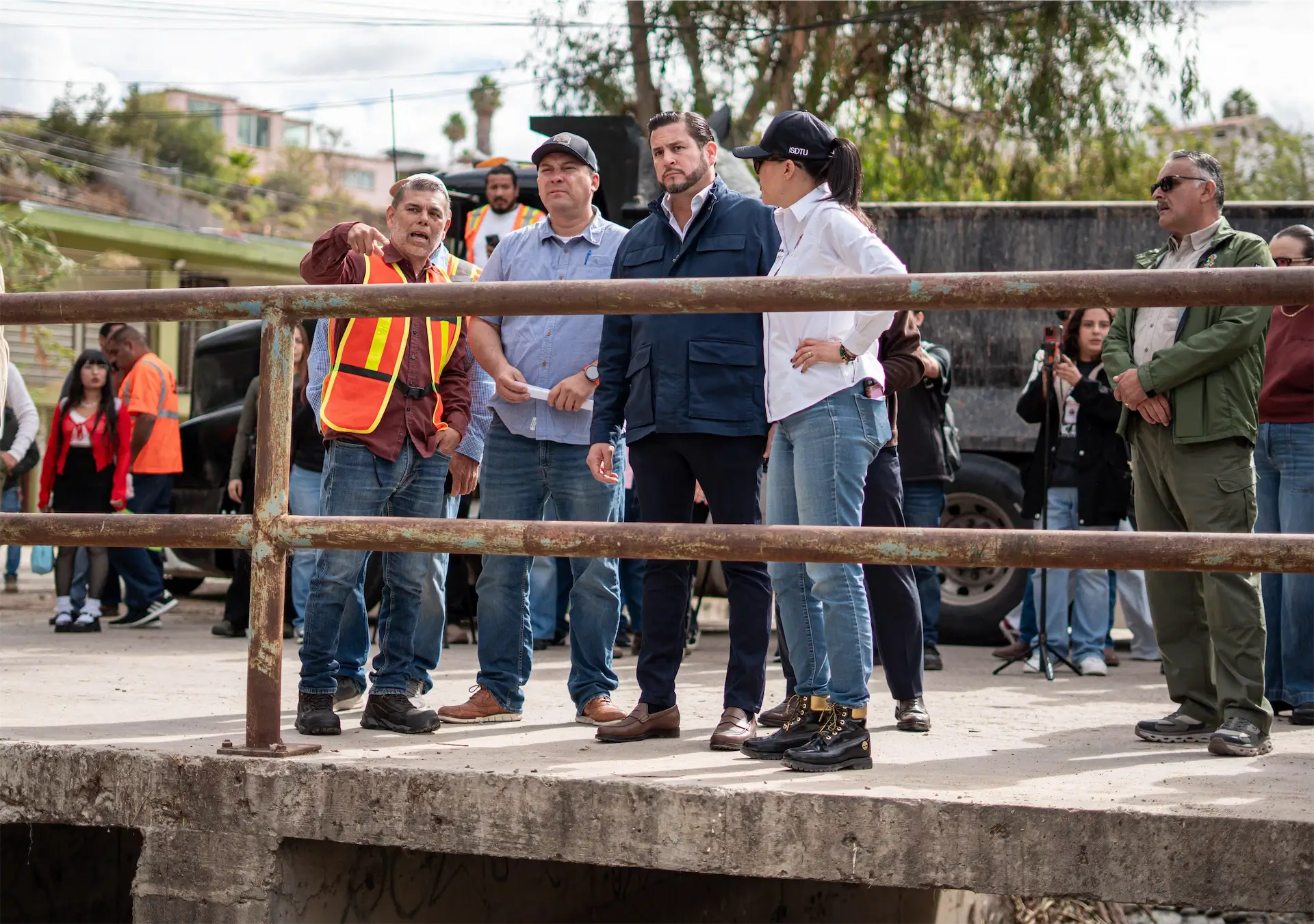 Tijuana refuerza limpieza de desarenadores ante las lluvias